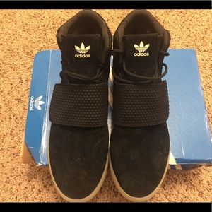 Adidas Tubular Invader Strap!
